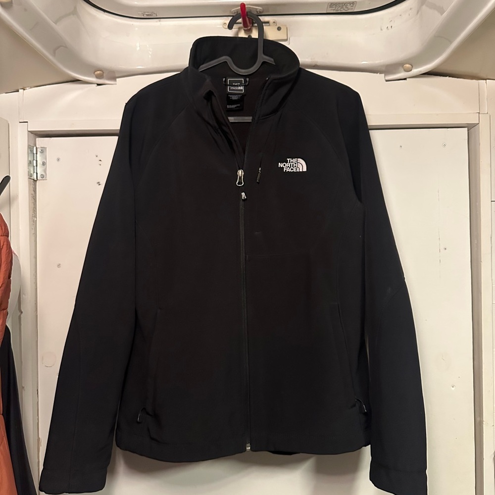The North Face Women’s Soft Shell Jacket in Black